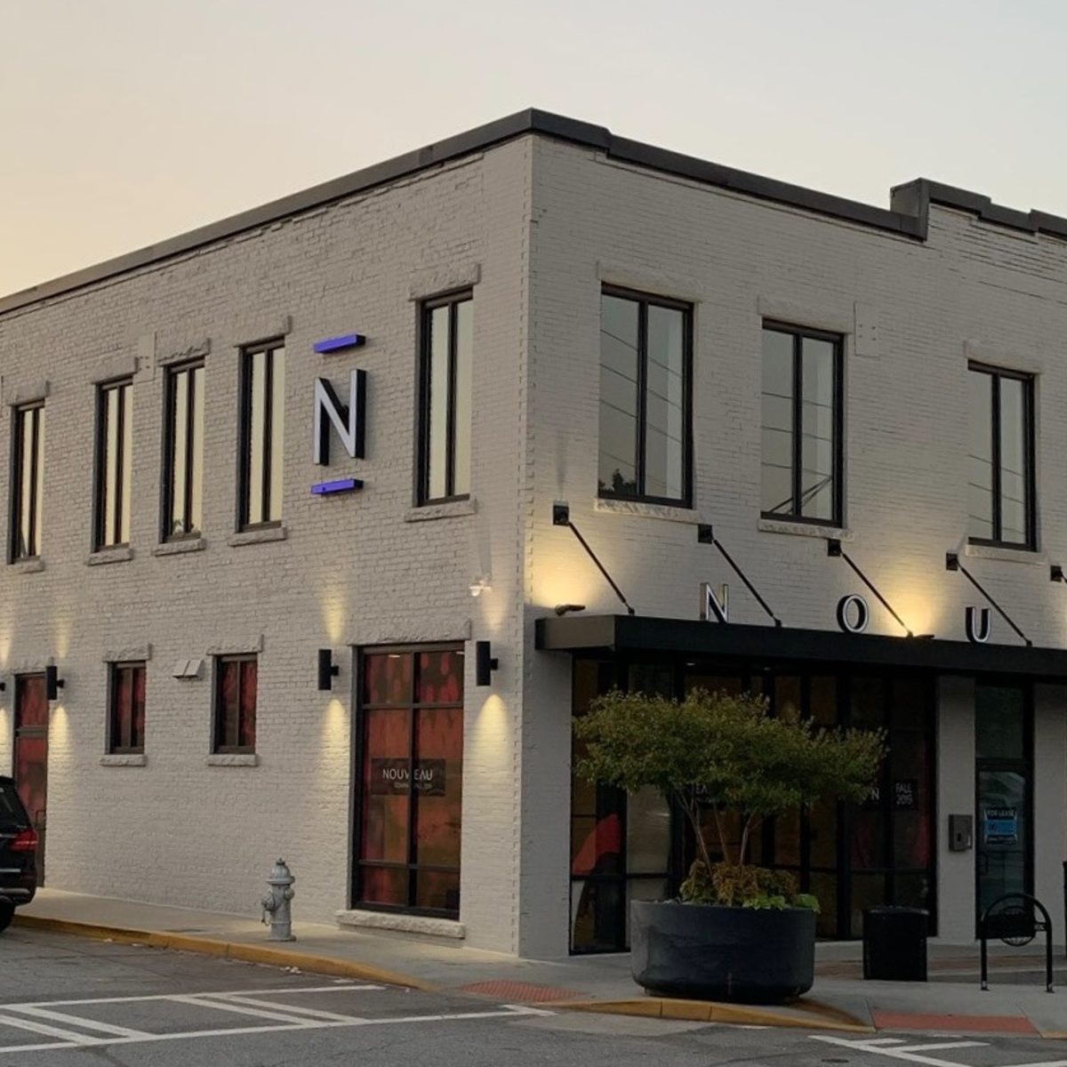 Welcome to Nouveau Bar & Grill